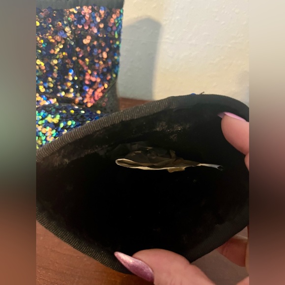 Black Sequins Round Toe Warm Cozy Boots Size 6.5 Brand Forever - Picture 6 of 6